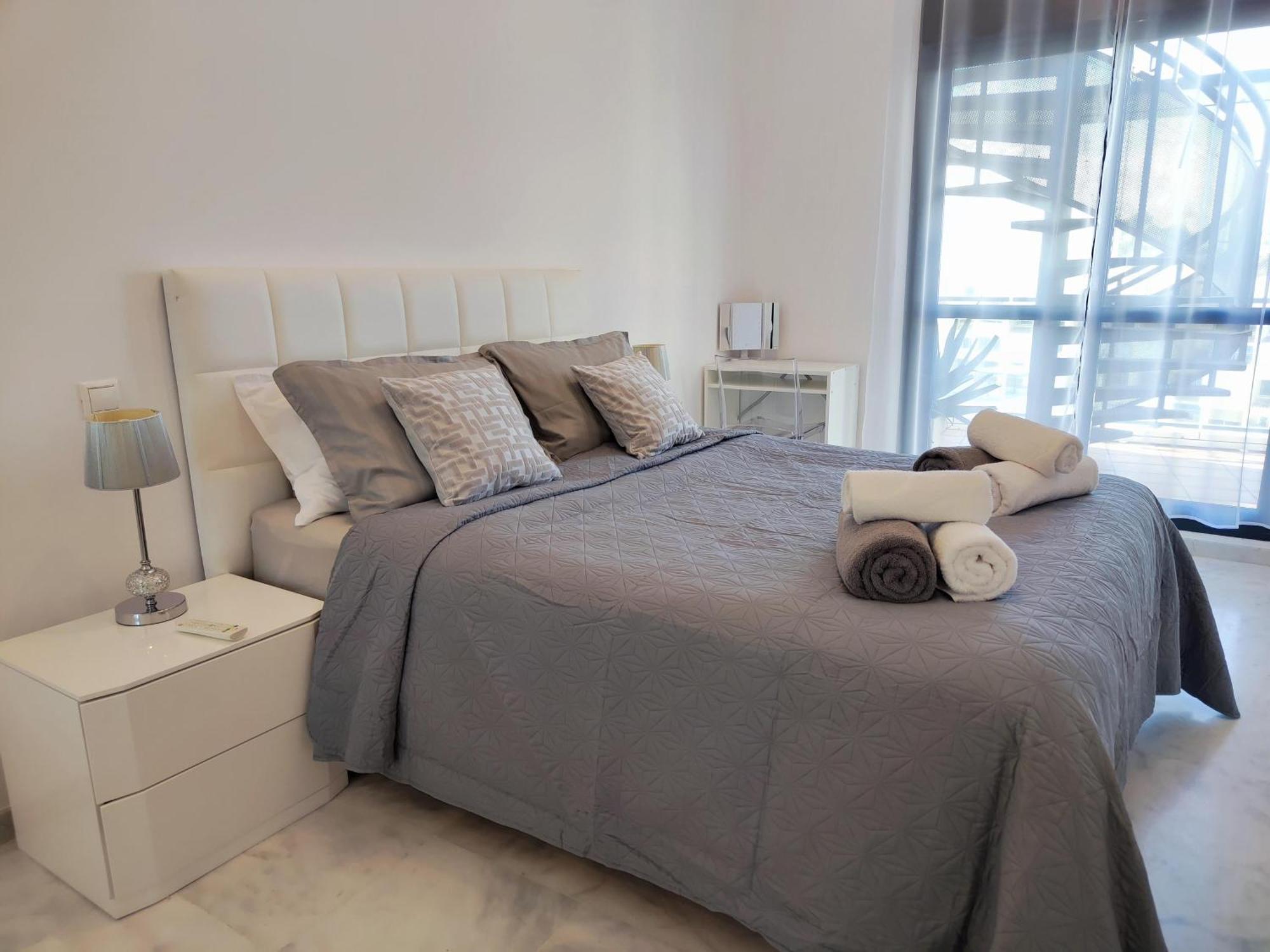 Appartamento Luxury Duplex Infinity Pool Ehhouse Estepona Esterno foto