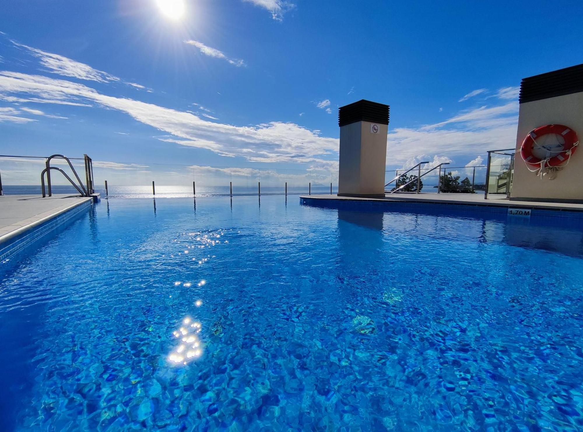 Appartamento Luxury Duplex Infinity Pool Ehhouse Estepona Esterno foto